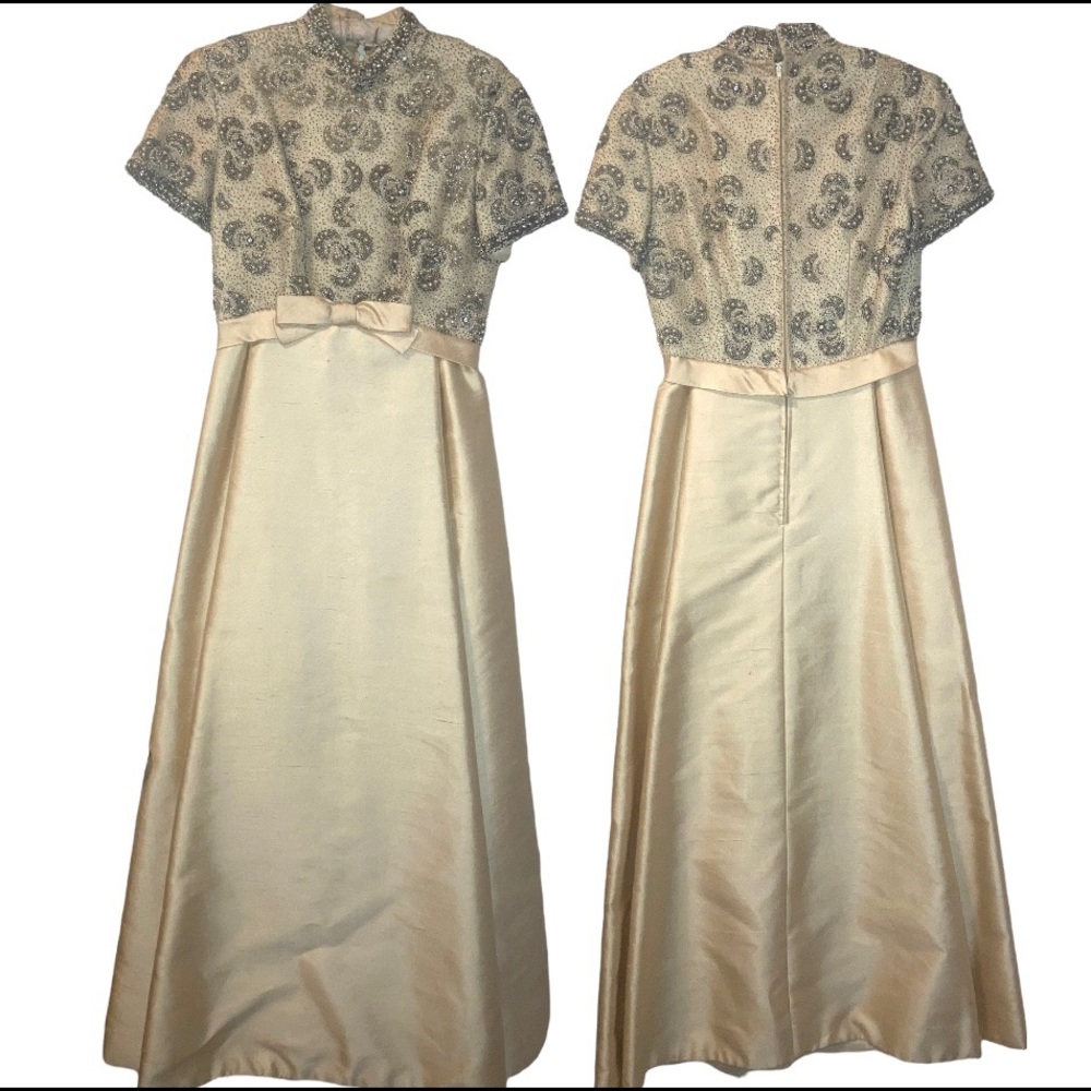 VINTAGE Beautiful Beaded Cream Gown.